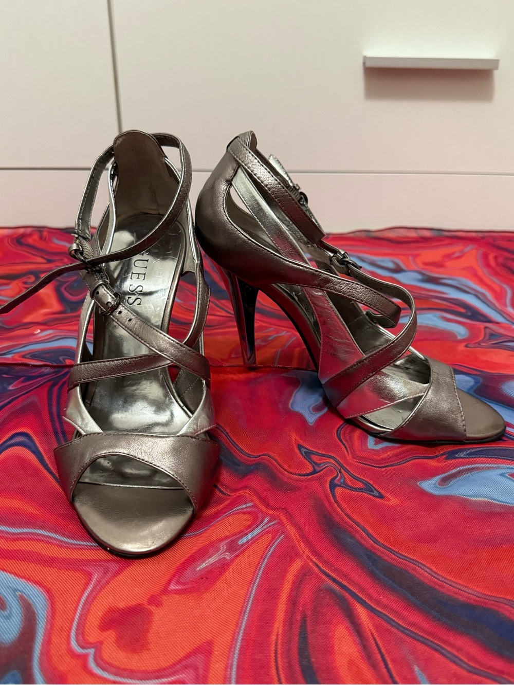 Vintage Guess Metallic Silver Pewter Strappy Multi Strap Stiletto Heels Y2K ⛓️👠